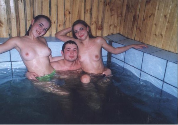 Девушки принимают ванну или посещают сауну 12 фото