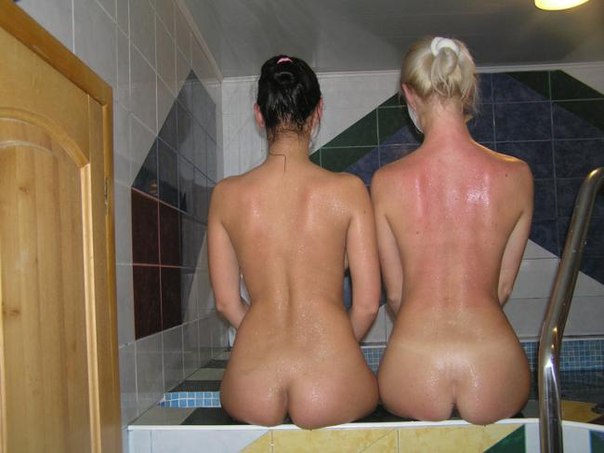 Девушки принимают ванну или посещают сауну 27 фото